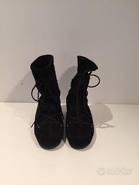 MOON BOOT