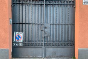 Posto auto interno cortile privato
