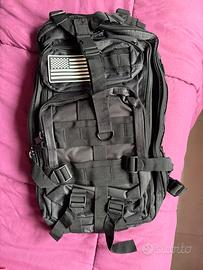 Zaino militare nero da trekking