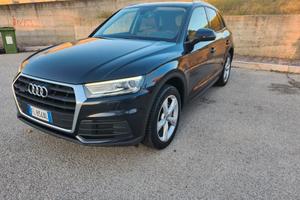 Audi Q5 2.0 TDI quattro S tronic Business