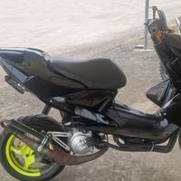 Yamaha AEROX 50 naked