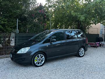 Opel zafira 7 posti