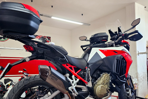 Ducati multistrada v4 s