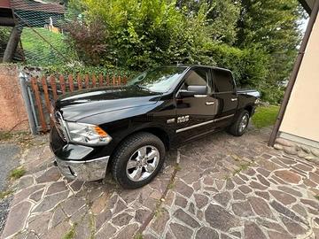 Dodge RAM Big Horn 5.7 V8 at8 BENZINA