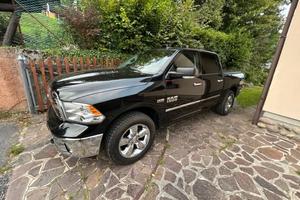 Dodge RAM Big Horn 5.7 V8 at8 BENZINA