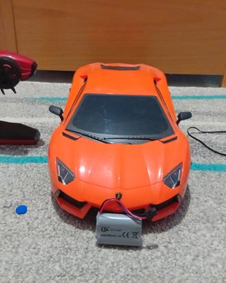Lamborghini Aventador + Ferrari giocattolo