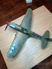 Modello aereo Curtiss P-40N Tomahawk 1/48