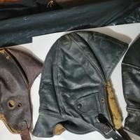 copricapi storici in pelle