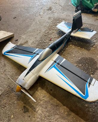 Aereo rc ala media