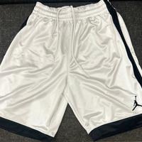 Pantaloncini Jordan bianchi taglia S – originali