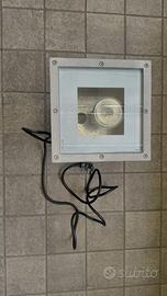 Lampada da esterni in metallo