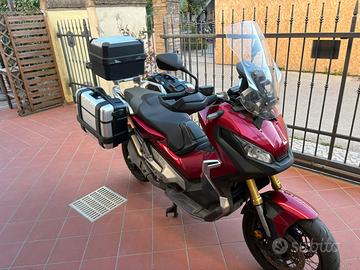 Honda XADV750