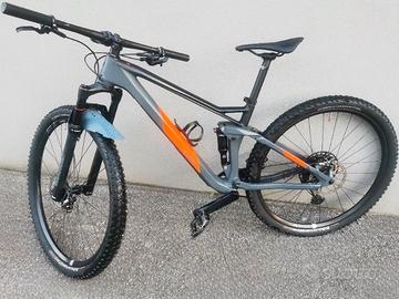 MTB CUBE full-suspension 29(taglia M) - CARBON