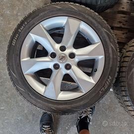 4 CERCHI IN LEGA NISSAN + 215/55R17 98H XL M+S