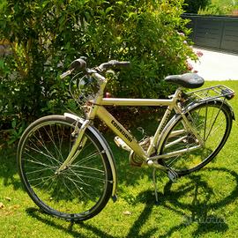 Bici da uomo telaio acciaio lucido artigianale.