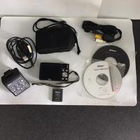 Nikon Coolpix S3000 con accessori