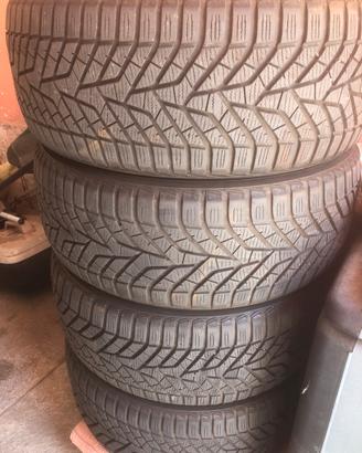 Gomme Yokohama invernali semi nuove 225/50 r18