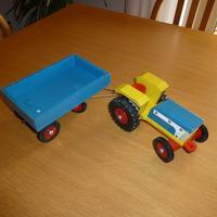 Trattore giocattolo anni 70 in legno