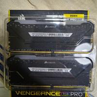 CORSAIR VENGEANCE DDR4 RGB PRO 16 GB (2 x 8 GB)