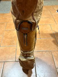 Sacca da golf mizuno in pelle con serie di mazze