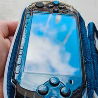 psp 3004 con caricatore custodia e giochi 