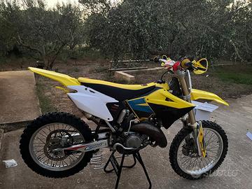 Suzuki rm 125
