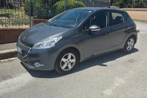 Peugeot 208 del 2014  per neopatentati 