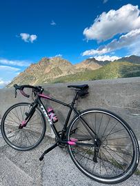 Bici da corsa trek domane al 2