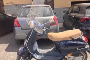 Vespa 50 LXV modello 2011 4 tempi benzina