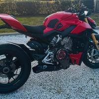 Ducati Streetfighter v4S