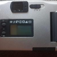 Macchina fotografica konica