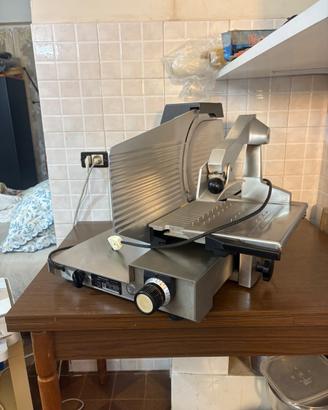 AFFETTATRICE PROFESSIONALE  ITALIANA MACCHI AV35OS