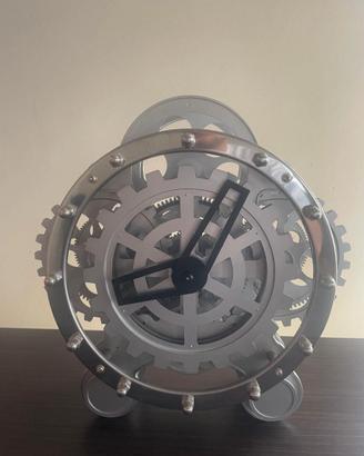 Orologio da tavolo Invotis–Design Wil van den Bos