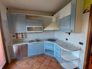 Cucina ad angolo completa