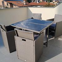 tavolo da esterno con sedie a scomparsa