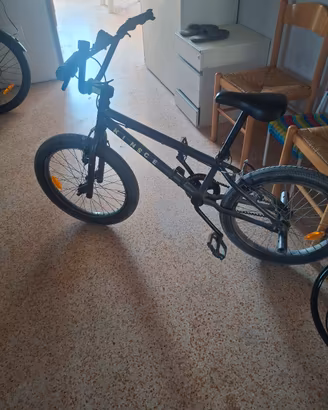 bicicletta bmx