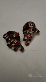 Pins e Medaglia Mond. di Calcio Italia 90