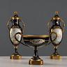 trittico-di-vasi-in-porcellana-e-bronzo-dorato