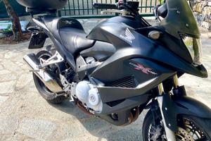 Honda Crossrunner 2014 – super accessoriata