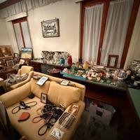 SVUOTO CASA: Mobili e Oggetti in Blocco o Lotti