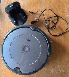 Aspirapolvere Roomba mod 697 usato 