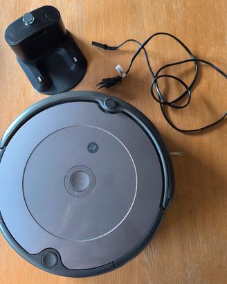 Aspirapolvere Roomba mod 697 usato 