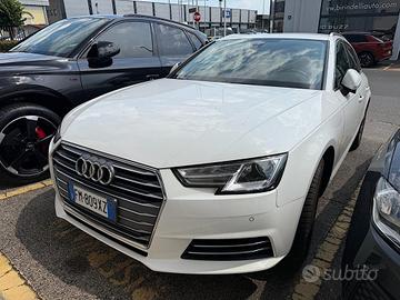 AUDI A4 Avant 30 2.0 tdi Business Sport 122cv s-
