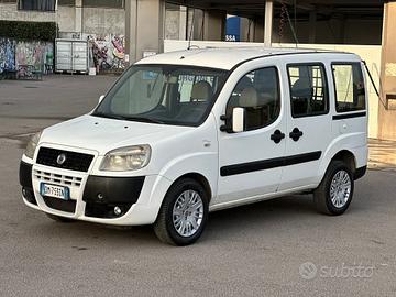 Fiat doblo 5 posti anno 2008 autocarro