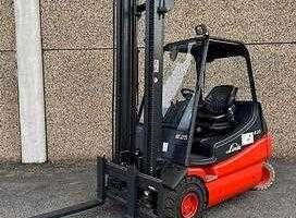 Carrello elevatore elettrico E25 - 02