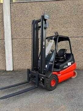 Carrello elevatore elettrico E25 - 02