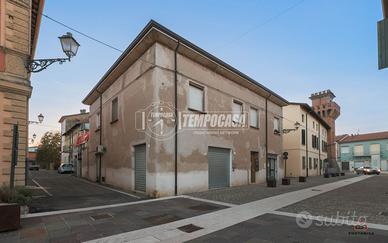 APPARTAMENTO LUMINOSO E FUNZIONALE AL PRIMO PIANO!