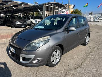 Renault Scenic X Mood 1.5 dCi 110CV Dynamique 2010