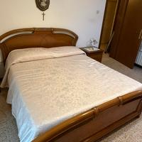 Letto matrimoniale classico