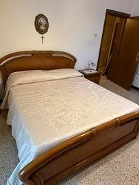 Letto matrimoniale classico